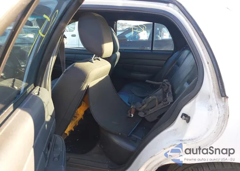 2011 Ford Crown Victoria Police Interceptor from USA, damaged, VIN 2FABP7BV8BX157906